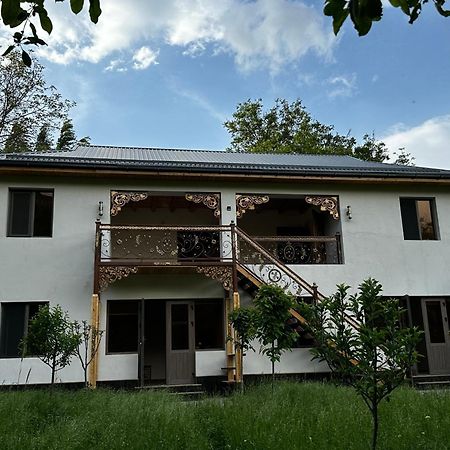 Hayat Guesthouse Nuratau Mountains Yukary-Ukhum Екстер'єр фото