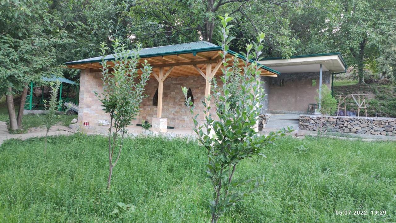 Hayat Guesthouse Nuratau Mountains Yukary-Ukhum Екстер'єр фото