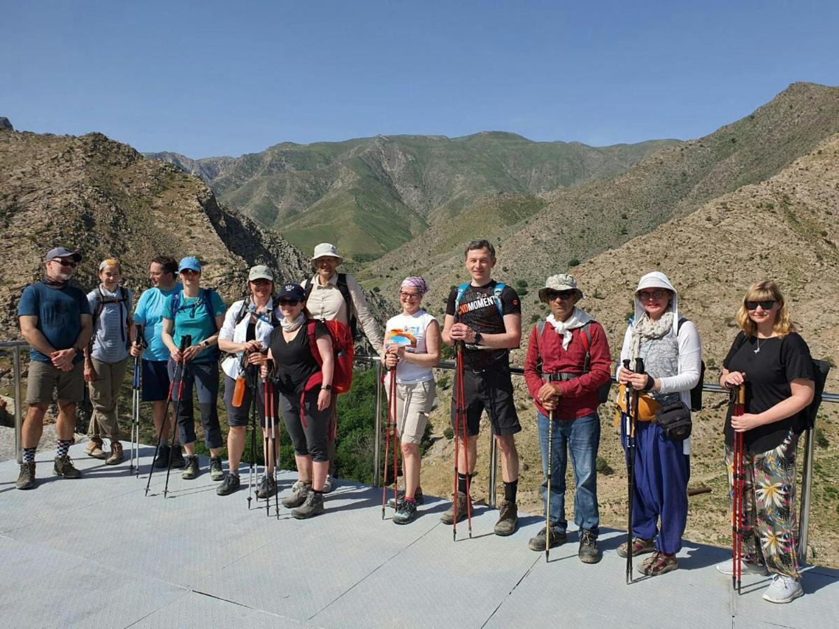 Hayat Guesthouse Nuratau Mountains Yukary-Ukhum Екстер'єр фото