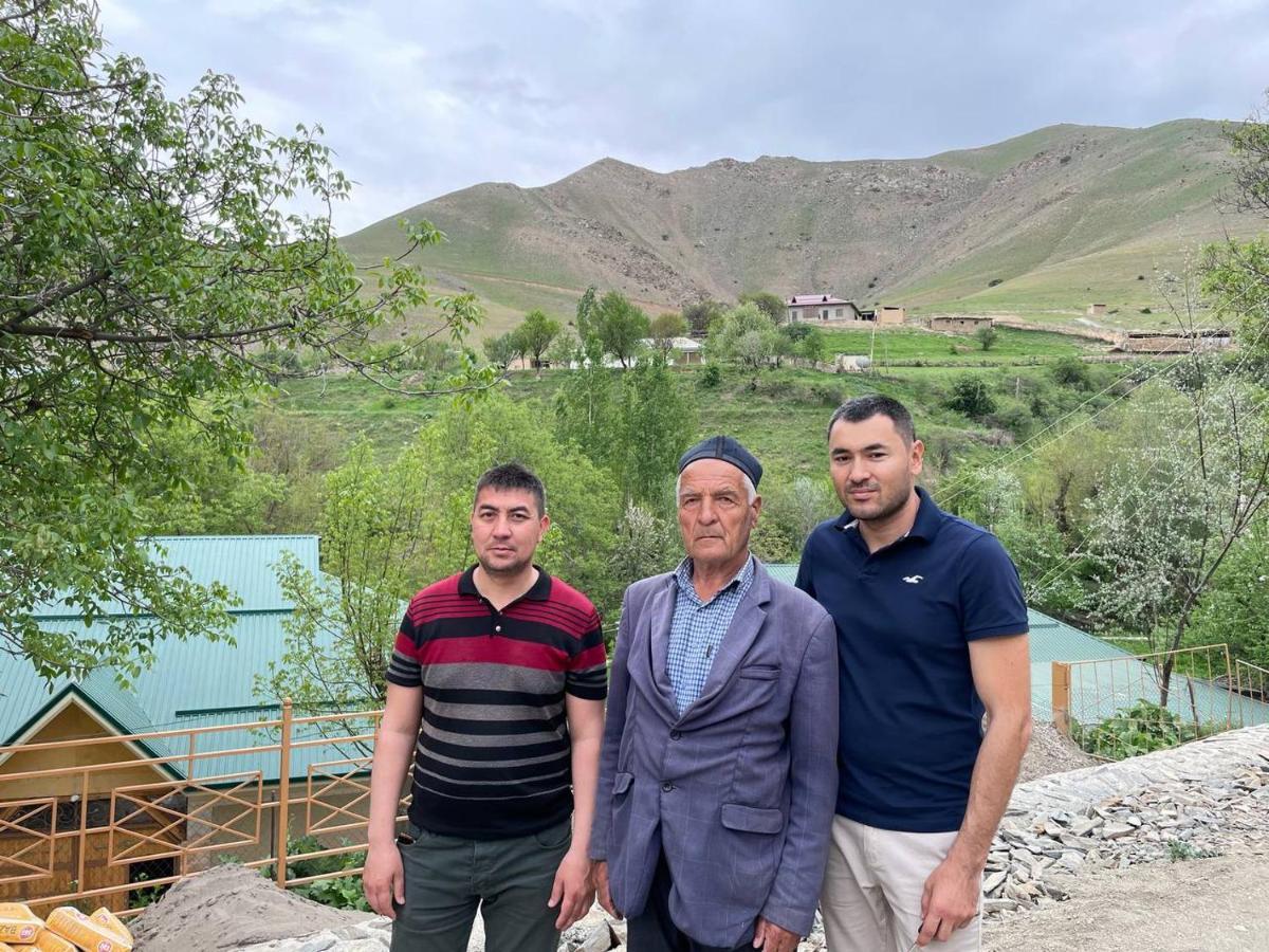 Hayat Guesthouse Nuratau Mountains Yukary-Ukhum Екстер'єр фото