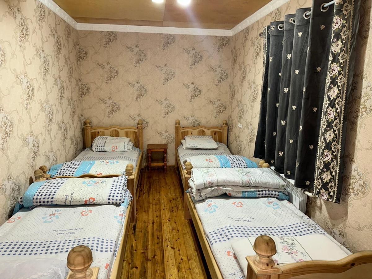 Hayat Guesthouse Nuratau Mountains Yukary-Ukhum Екстер'єр фото