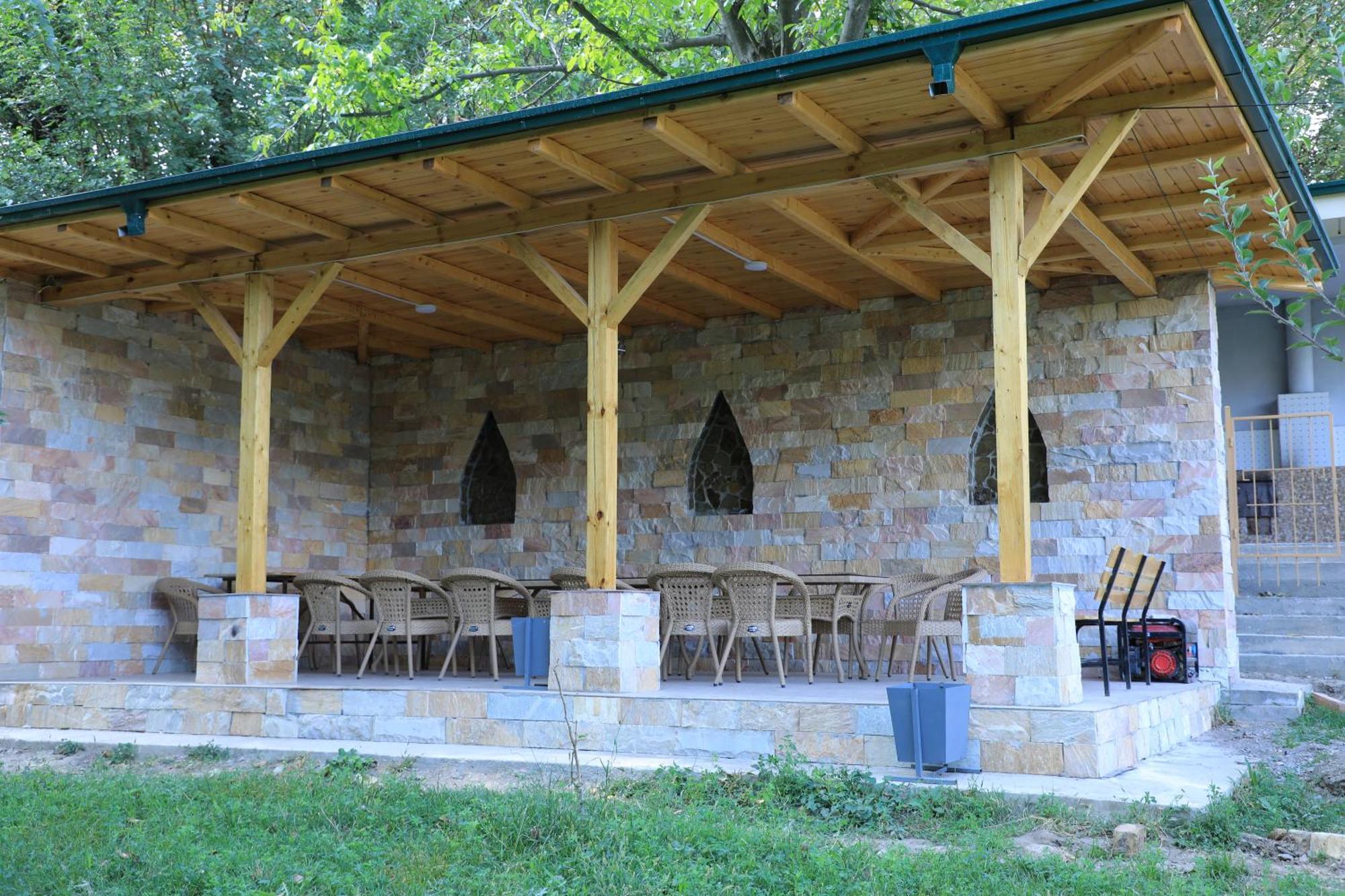 Hayat Guesthouse Nuratau Mountains Yukary-Ukhum Екстер'єр фото